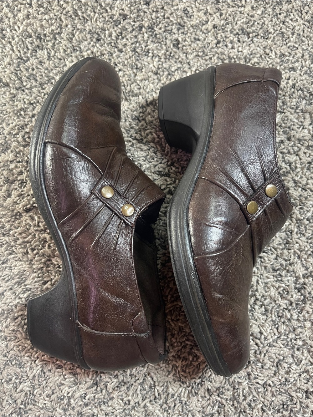 Womens sbicca brown 2” heel shoes size 8.5M SEE FLAWS